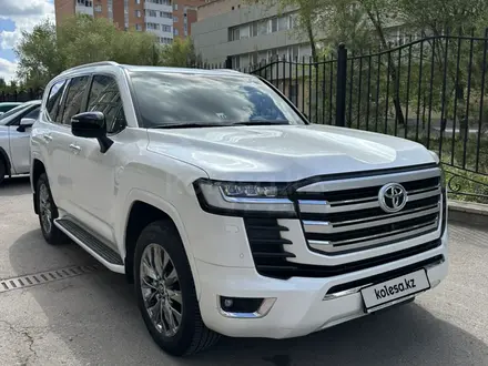 Toyota Land Cruiser 2022 года за 52 000 000 тг. в Астана – фото 2
