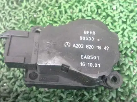 Моторчик заслонки печки за 4 999 тг. в Алматы