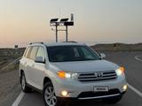 Toyota Highlander 2013 годаүшін7 800 000 тг. в Атырау
