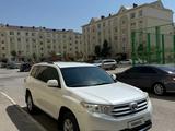 Toyota Highlander 2013 годаүшін7 800 000 тг. в Атырау – фото 2
