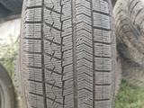 Bridgestone 195/60 R15 комплект липыfor120 000 тг. в Усть-Каменогорск