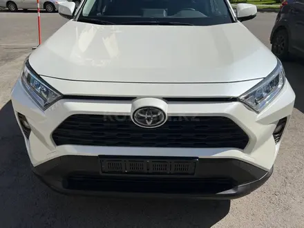 Toyota RAV4 2019 года за 16 700 000 тг. в Астана – фото 3