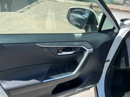 Toyota RAV4 2019 года за 14 100 000 тг. в Астана – фото 9