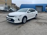 Toyota Camry 2016 года за 10 800 000 тг. в Актобе – фото 3