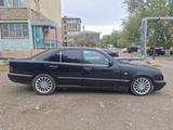 Mercedes-Benz E 320 1998 года за 2 300 000 тг. в Жанатас