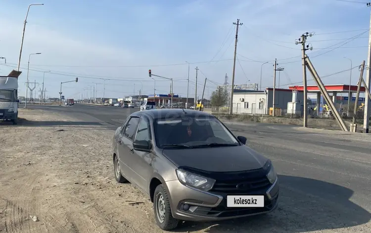 ВАЗ (Lada) Granta 2190 2018 годаүшін3 100 000 тг. в Атырау