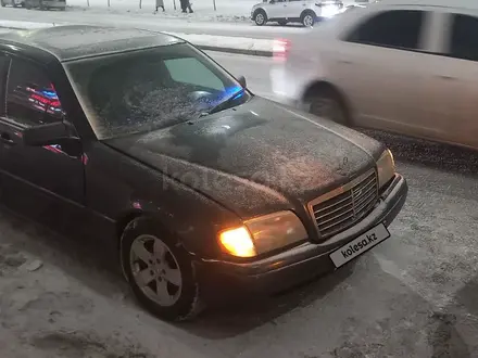 Mercedes-Benz C 200 1996 года за 1 300 000 тг. в Астана