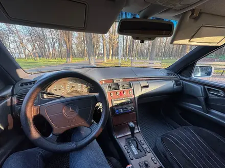 Mercedes-Benz E 280 1997 года за 3 800 000 тг. в Тараз – фото 15