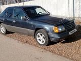 Mercedes-Benz E 200 1992 года за 950 000 тг. в Алматы – фото 5