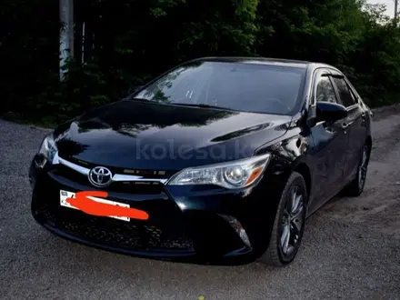 Toyota Camry 2015 года за 9 500 000 тг. в Актобе