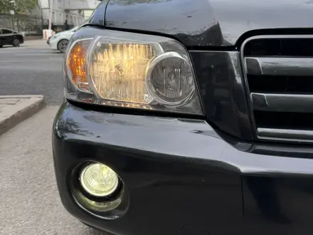 Toyota Highlander 2005 года за 6 250 000 тг. в Астана – фото 4