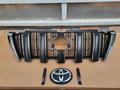 Решётка радиатора на Тойота Ленд Круйзер Прадо 150 Prado 150 за 40 000 тг. в Алматы