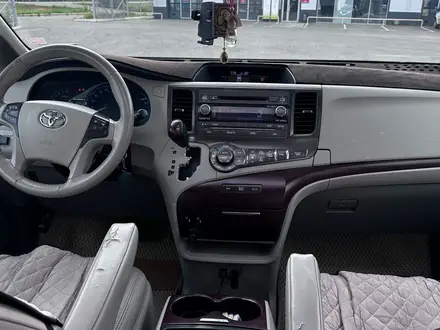 Toyota Sienna 2014 года за 8 500 000 тг. в Уральск – фото 10