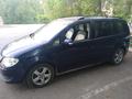 Volkswagen Touran 2009 года за 3 600 000 тг. в Караганда – фото 5