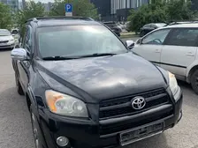 Toyota RAV4, 2011