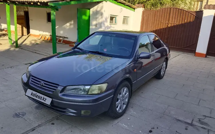 Toyota Camry 1998 года за 3 100 000 тг. в Туркестан