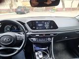 Hyundai Sonata 2021 годаүшін10 000 000 тг. в Астана – фото 2