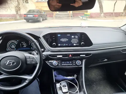 Hyundai Sonata 2021 года за 10 000 000 тг. в Астана – фото 2