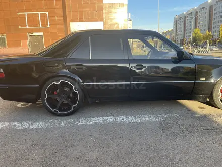 Mercedes-Benz E 500 1995 года за 4 500 000 тг. в Астана – фото 12