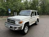 Toyota Land Cruiser 2019 года за 23 000 000 тг. в Алматы – фото 4