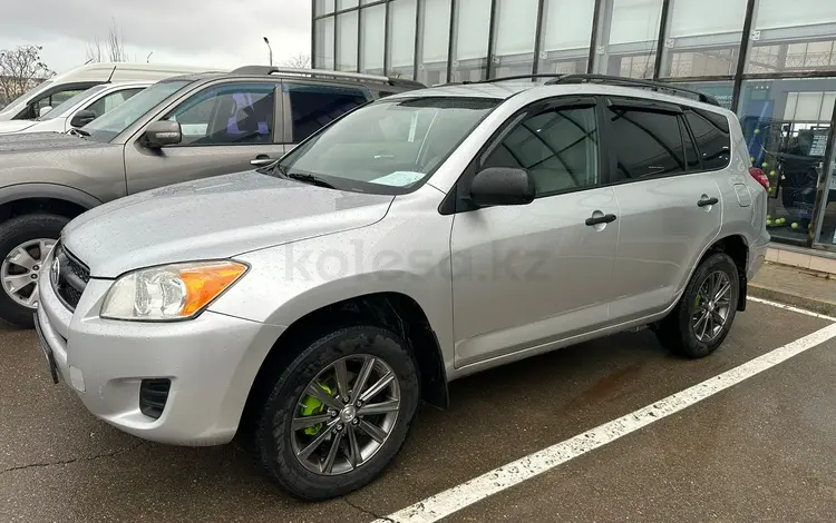 Toyota RAV4 2010 годаfor8 300 000 тг. в Актау