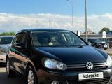 Volkswagen Golf 2012 года за 4 900 000 тг. в Алматы