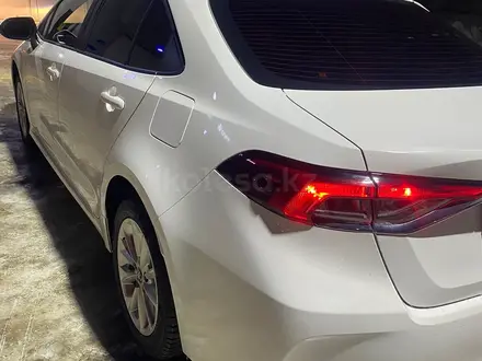 Toyota Corolla 2022 года за 9 650 000 тг. в Актобе – фото 2