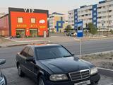 Mercedes-Benz C 180 1995 года за 1 200 000 тг. в Сатпаев – фото 4
