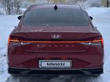 Hyundai Elantra 2021 года за 8 550 000 тг. в Уральск – фото 4