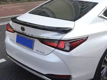 Спойлер на багажник Lexus ES 2018-2025 за 35 000 тг. в Алматы