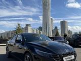 Hyundai Elantra 2022 года за 12 300 000 тг. в Астана