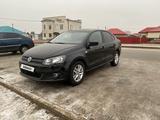 Volkswagen Polo 2014 года за 4 300 000 тг. в Уральск – фото 2