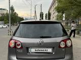 Volkswagen Golf Plus 2007 года за 3 100 000 тг. в Атырау – фото 2