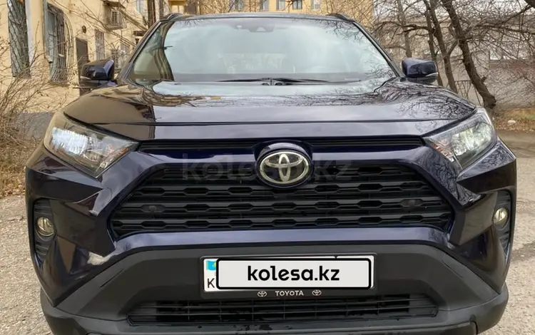 Toyota RAV4 2021 годаfor17 000 000 тг. в Семей