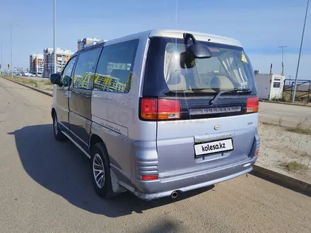 Nissan Elgrand 2002 года за 4 000 000 тг. в Астана – фото 4