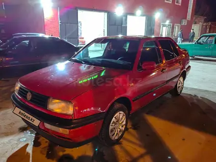 Volkswagen Vento 1993 года за 1 500 000 тг. в Кызылорда – фото 2