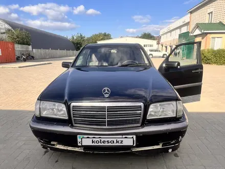 Mercedes-Benz C 200 1998 года за 2 600 000 тг. в Актобе