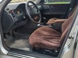 Mercedes-Benz E 200 2000 года за 3 200 000 тг. в Атырау – фото 2