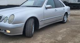 Mercedes-Benz E 200 2000 года за 3 200 000 тг. в Атырау – фото 5