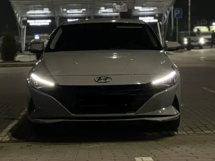 Hyundai Elantra 2023 года за 11 900 000 тг. в Алматы