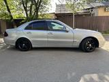 Mercedes-Benz E 320 2004 года за 3 000 000 тг. в Алматы – фото 2