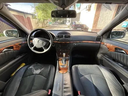 Mercedes-Benz E 320 2004 года за 3 000 000 тг. в Алматы – фото 9