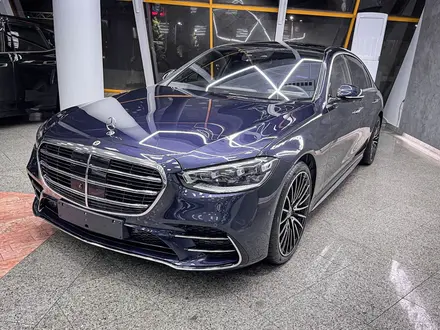 Mercedes-Benz S 580 4MATIC 2022 года за 124 000 000 тг. в Костанай – фото 15