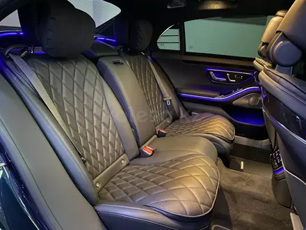 Mercedes-Benz S 580 4MATIC 2022 года за 124 000 000 тг. в Костанай – фото 46