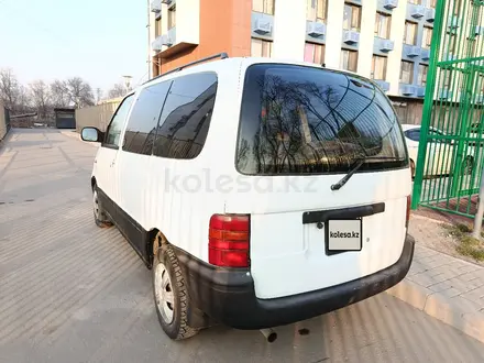Nissan Serena 1995 года за 1 800 000 тг. в Алматы – фото 3