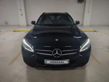Mercedes-Benz C-Class, 2016