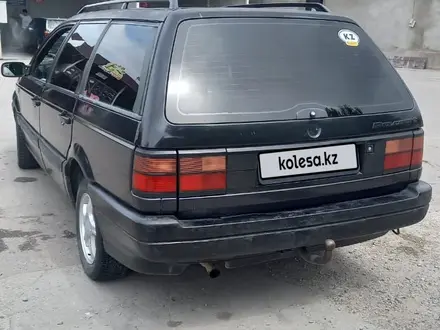 Volkswagen Passat 1993 года за 1 350 000 тг. в Тараз – фото 2