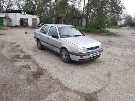 Volkswagen Vento 1992 года за 1 150 000 тг. в Алматы – фото 3
