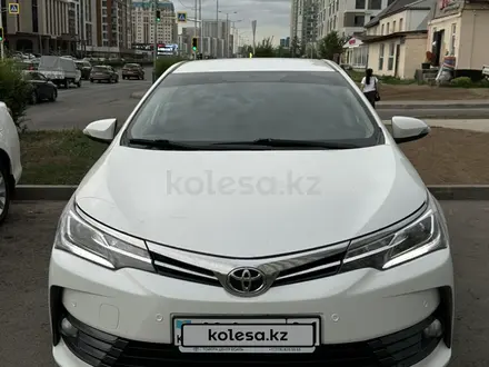 Toyota Corolla 2018 года за 8 000 000 тг. в Астана