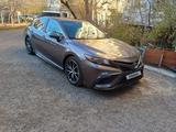 Toyota Camry 2023 года за 14 000 000 тг. в Атырау